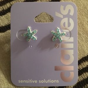 Claire’s Aqua Gem Starfish Stud Earrings 🐚